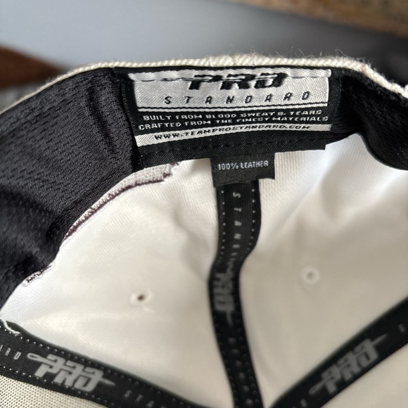 EUC Cooperstown Philadelphia Phillies Retro Snapback w/ Leather Details - Picture 4 of 6